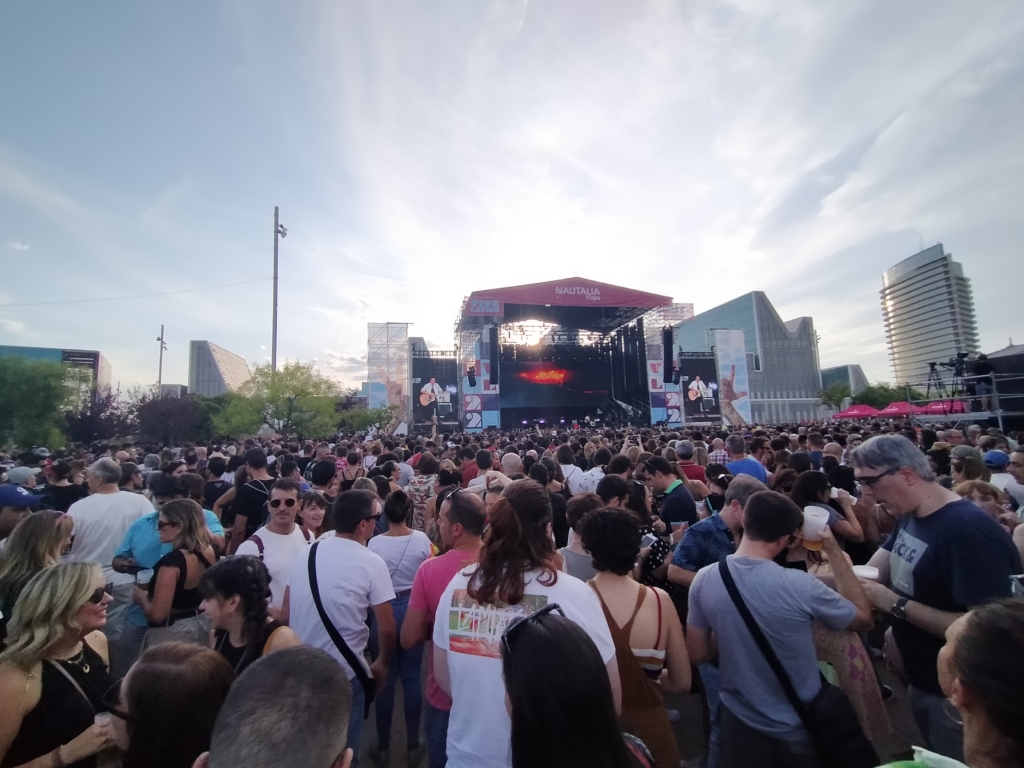 Vive Latino. Coque Malla